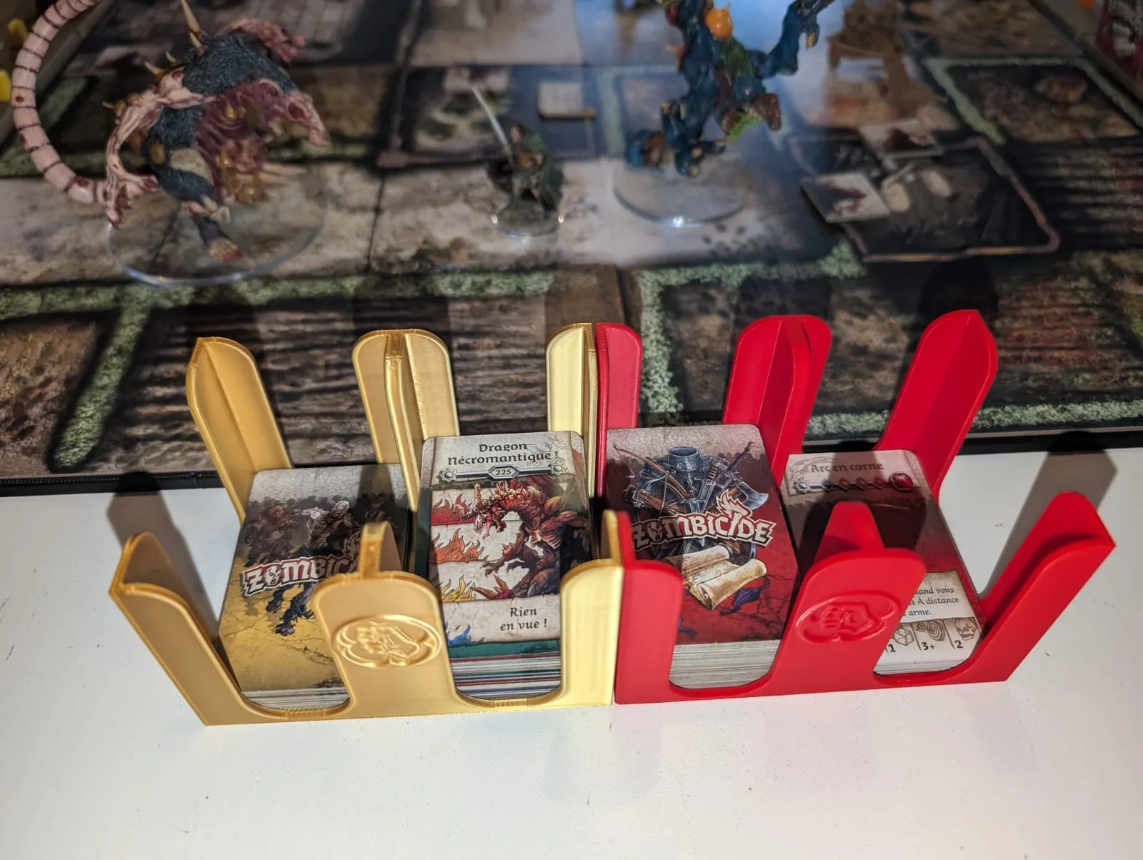 Zombicide - Suporte para Cartas de Equipamentos e Invasões - 2