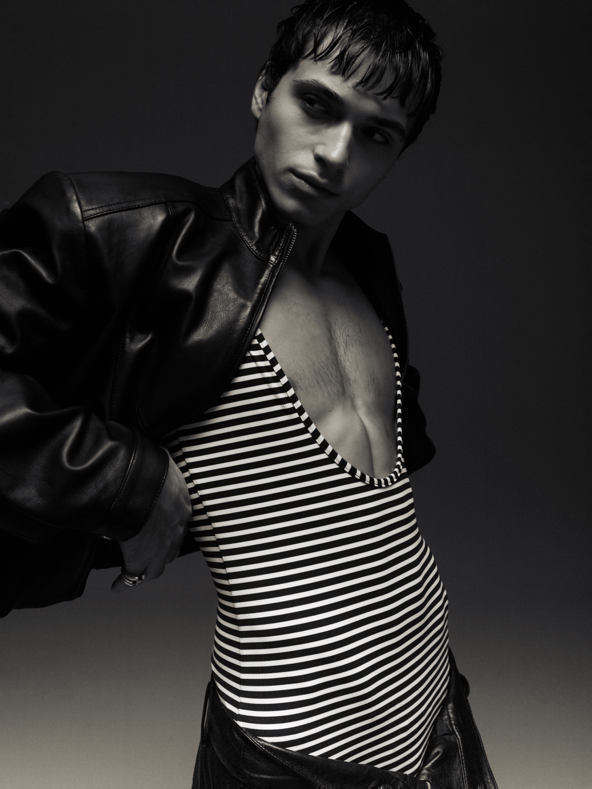 Editorial 10