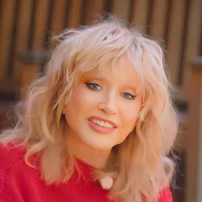 Alla Pugacheva