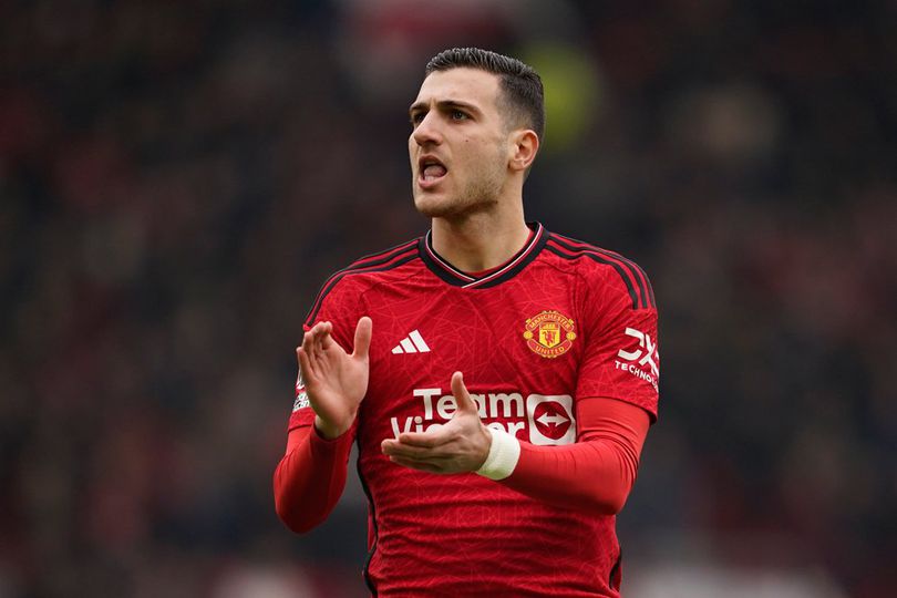 info main bola Selamat! Diogo Dalot Terpilih Sebagai Pemain Terbaik 2023/24 Versi Skuad Man United