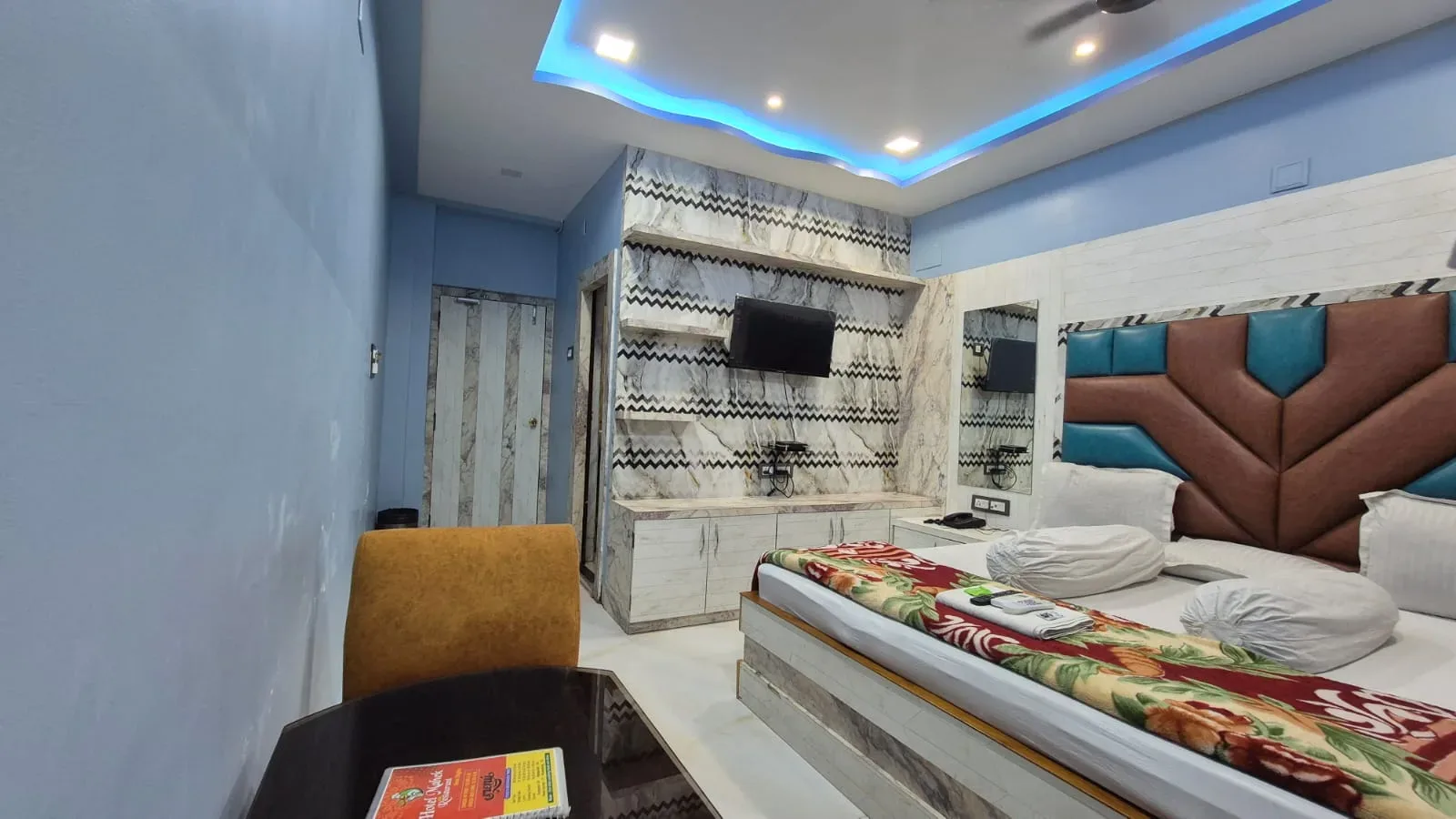 Standard Room image 2