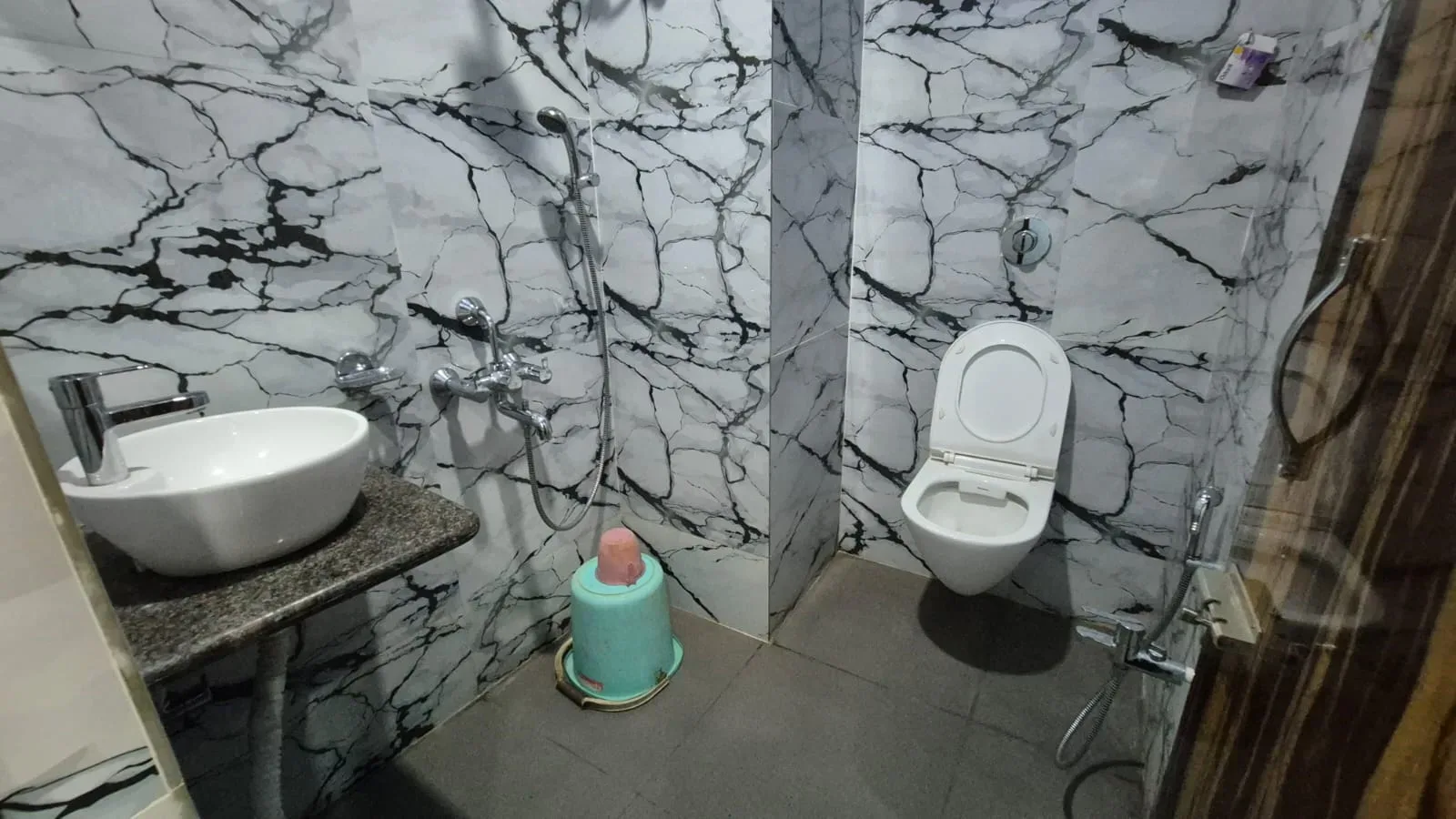 Deluxe Room image 7