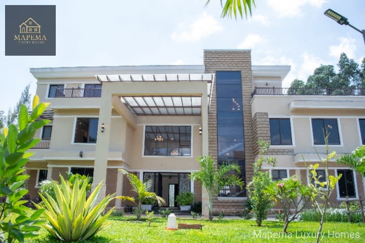 6 Bedroom House for Rent in Karen