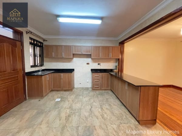 Executive 3 Bedroom House with DSQ for Rent – Miotoni Road, Karen