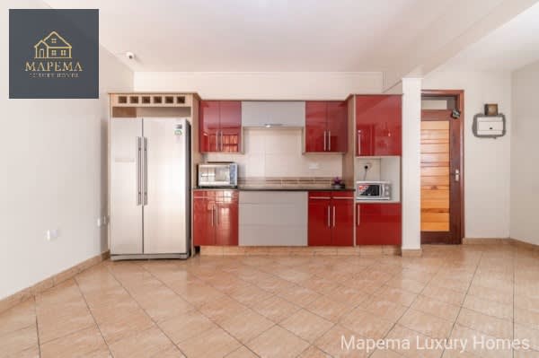 4-Bedroom House for sale in Karen — photograph 3