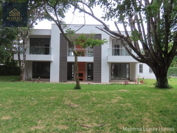 New & Modern 5-Bedroom Luxury Home for Sale in Karen Hardy, Nairobi — photograph 2