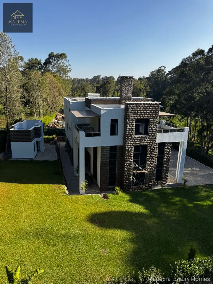 6 Bedroom House for Sale in Karen