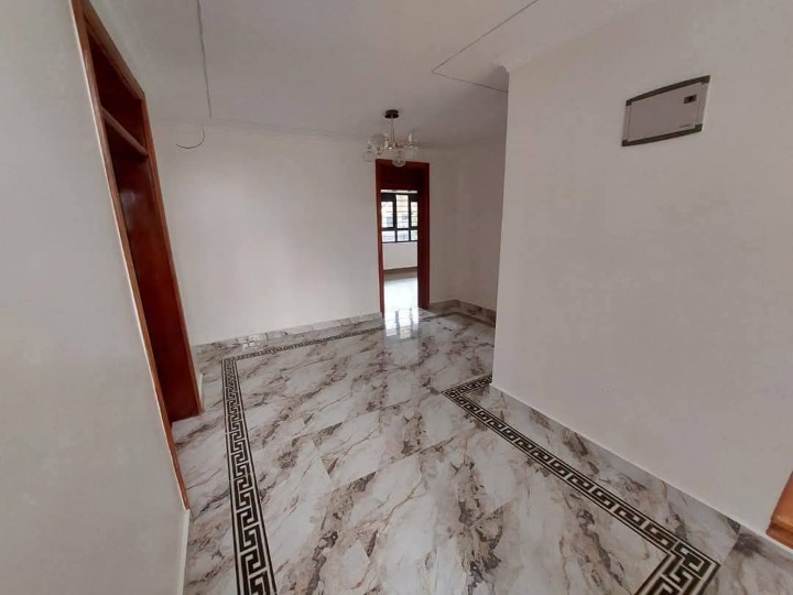 6 bedroom house for sale in Ruiru,Dykio -65m