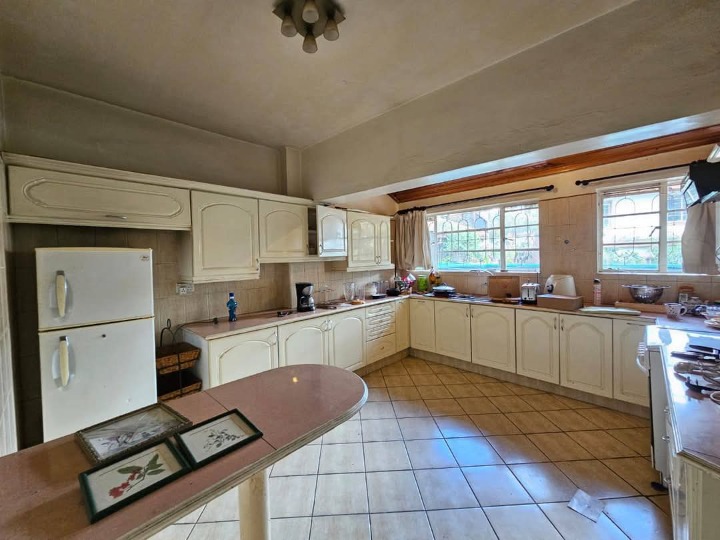 2 bedroom house for rent in Hurlingham -105k