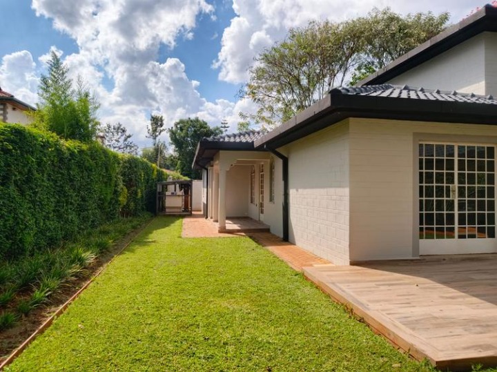 5 bedroom house for rent in Runda -650k