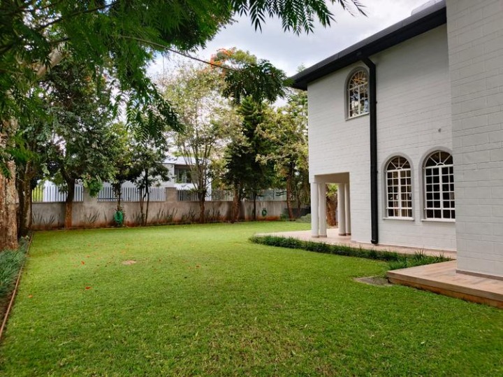 5 bedroom house for rent in Runda -650k