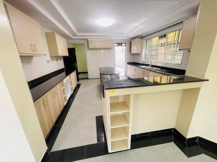 4 bedroom house for sale in Ruiru,mugutha -28m