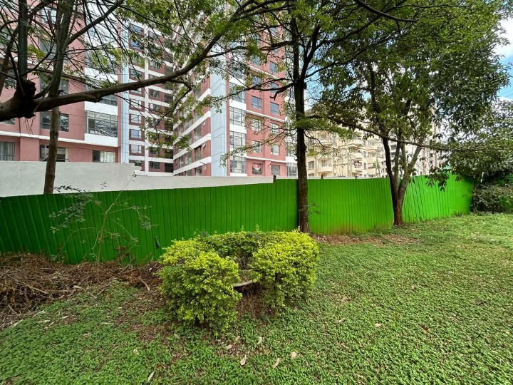 0.5 Acre Plot for Sale – Hatheru Road, Lavington | Ideal for Apartments | Ksh 150M