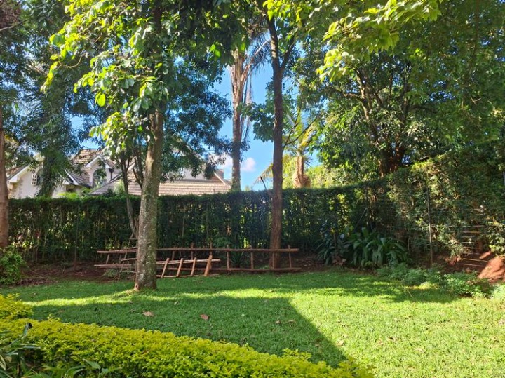 4 bedroom house for rent in runda-300k