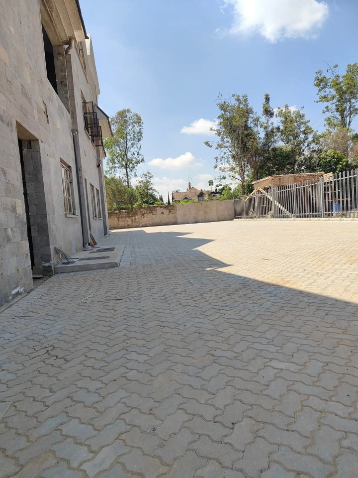 Office for rent in Karen, Nairobi -1.2m