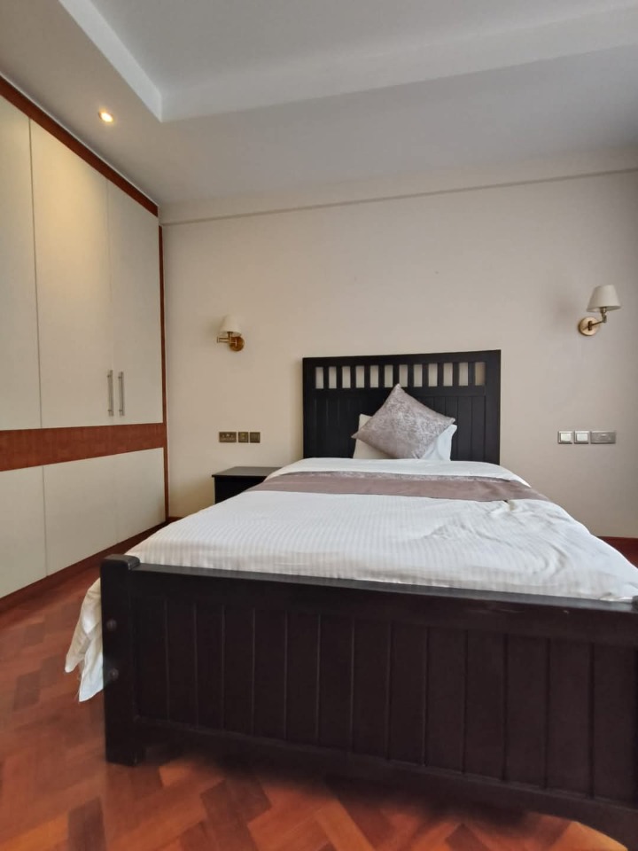 3 bedroom furnished apartment for rent in Riverside, Westlands-350k