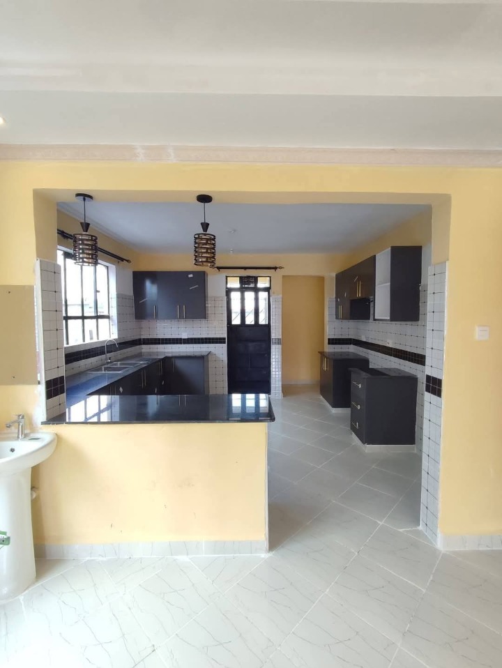 3 bedroom house for sale in kitengela -8m