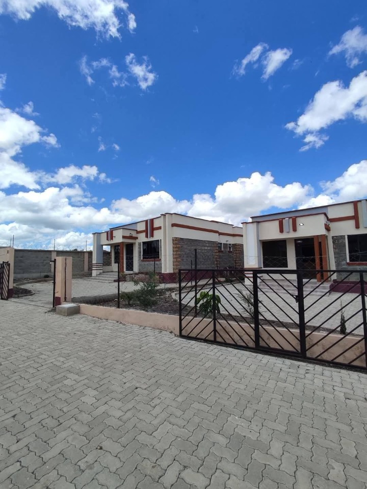 3 bedroom house for sale in kitengela -8m