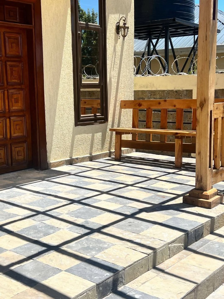 4 bedroom house for sale in Nakuru -ngata