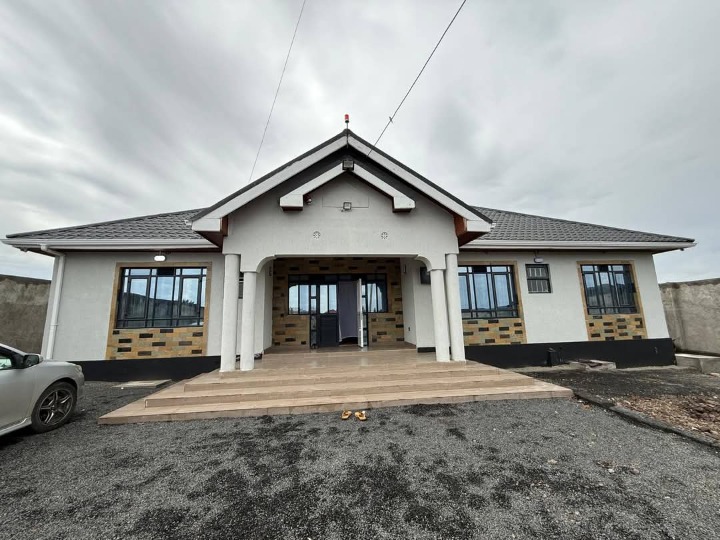 House for rent at Mzee wanyama