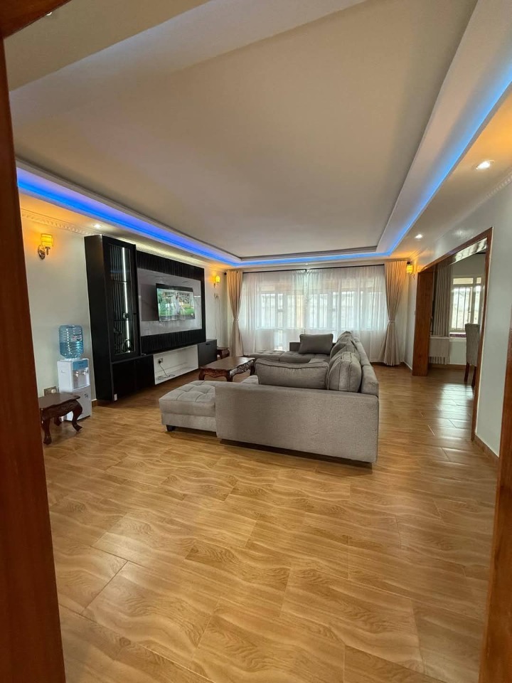 3 bedroom house for rent in Nakuru mzee wanyama -50k
