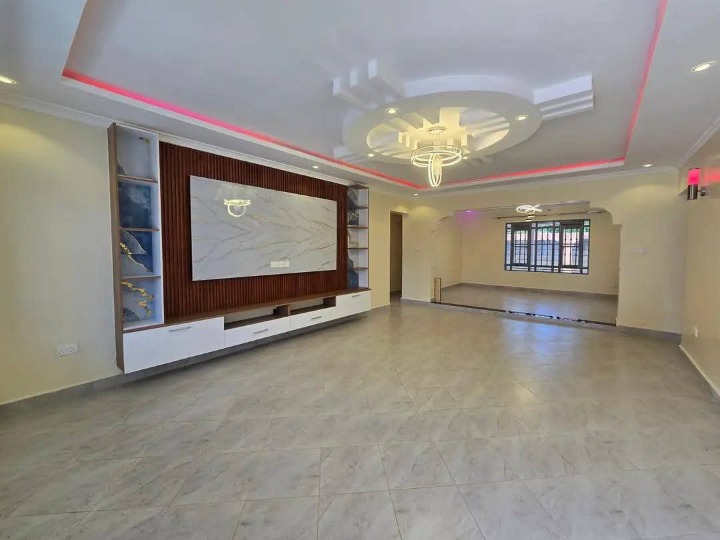 3 bedroom house for sale in Ruiru mugutha-11m