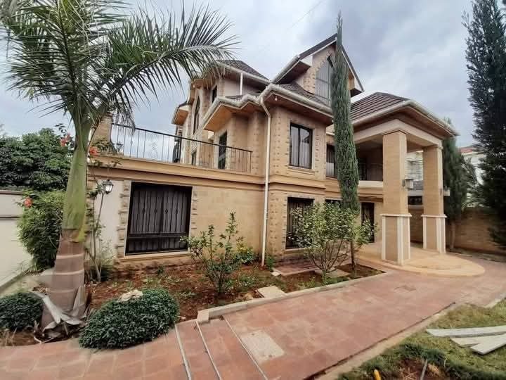 5 bedroom house for rent in syokimou -150k