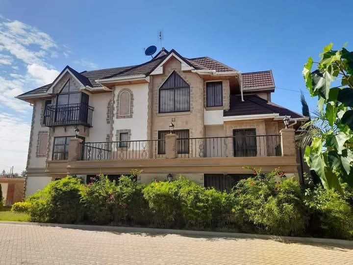 5 bedroom house for rent in syokimou -150k