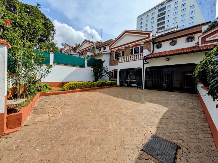 House for rent at Brookside 