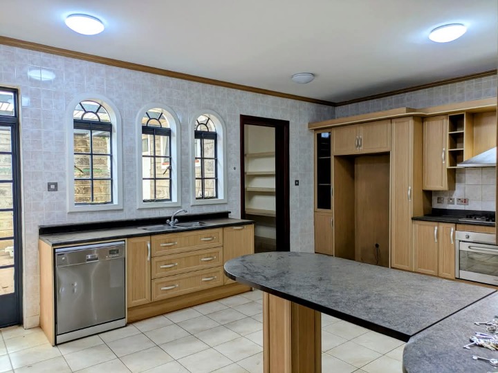 4 bedroom house for rent in Westlands,grevillea grove