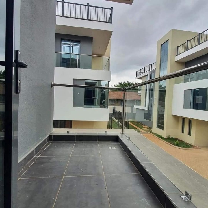 6 bedroom house for sale in Lavington-99m 
