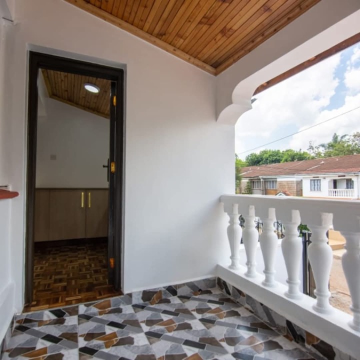 4 bedroom house for sale in Lavington -32m