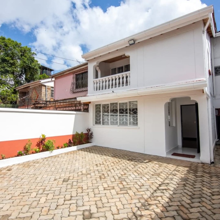 4 bedroom house for sale in Lavington -32m