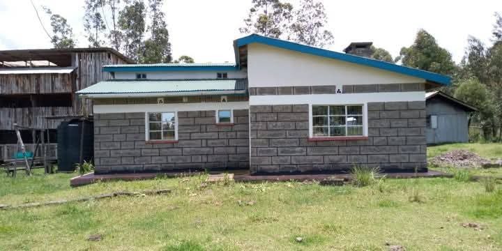 6 acres for sale in Nyandarua, engineer-ndunyu-njeru road -8.5m