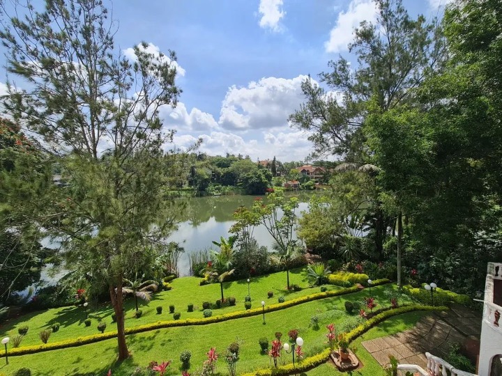 House for rent at Nyari 