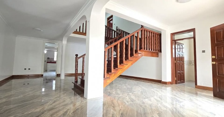 5 bedroom house for rent in Gigiri -650k