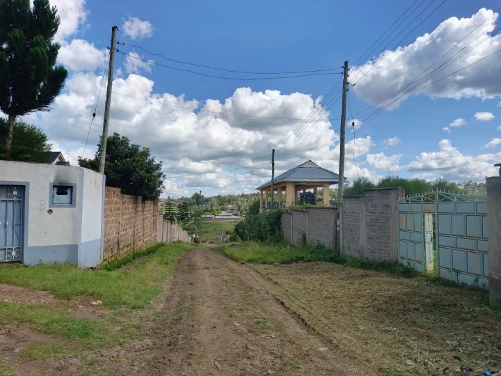 1/4 acre plot for sale in ongata Rongai kamula -7m