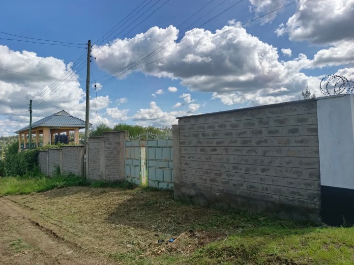 1/4 acre plot for sale in ongata Rongai kamula -7m