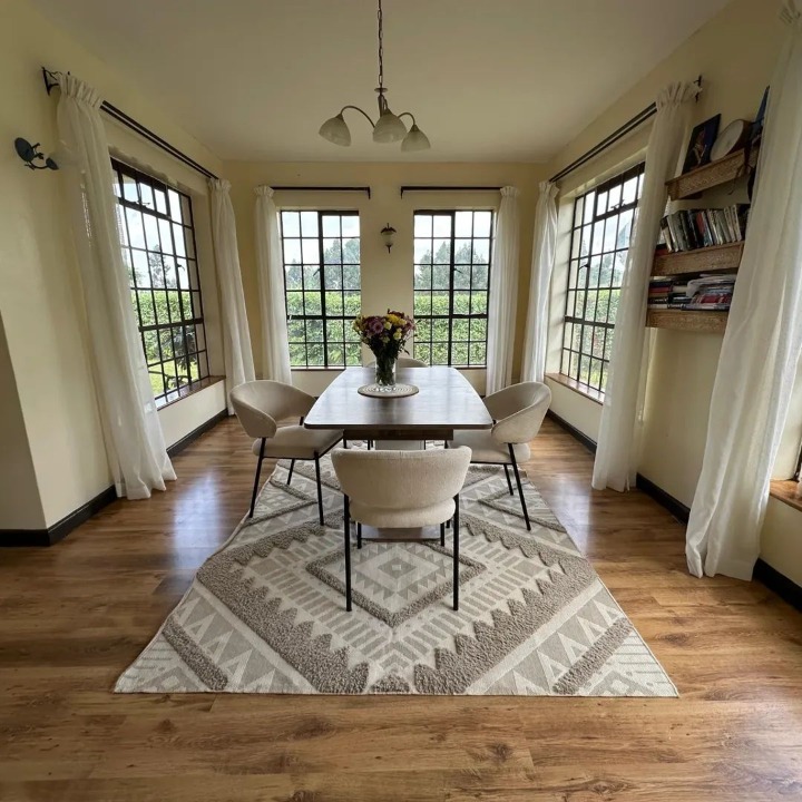 4 bedroom house for rent in Redhills -160k
