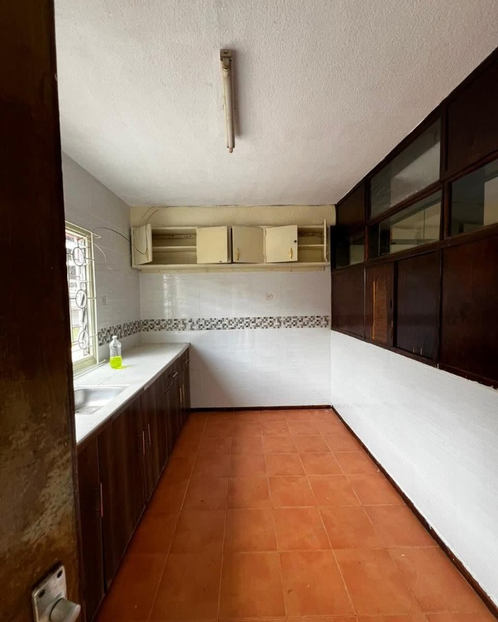 4 bedroom house for rent in Langata -70k