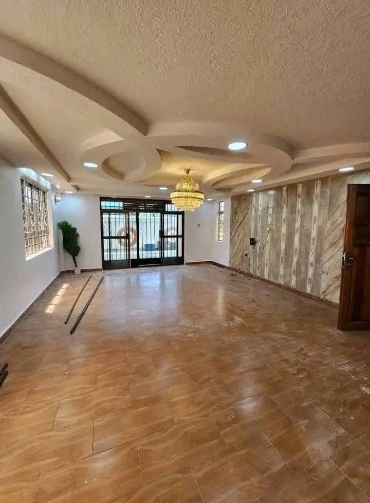7 bedroom house for rent in utawala near rophine -110k