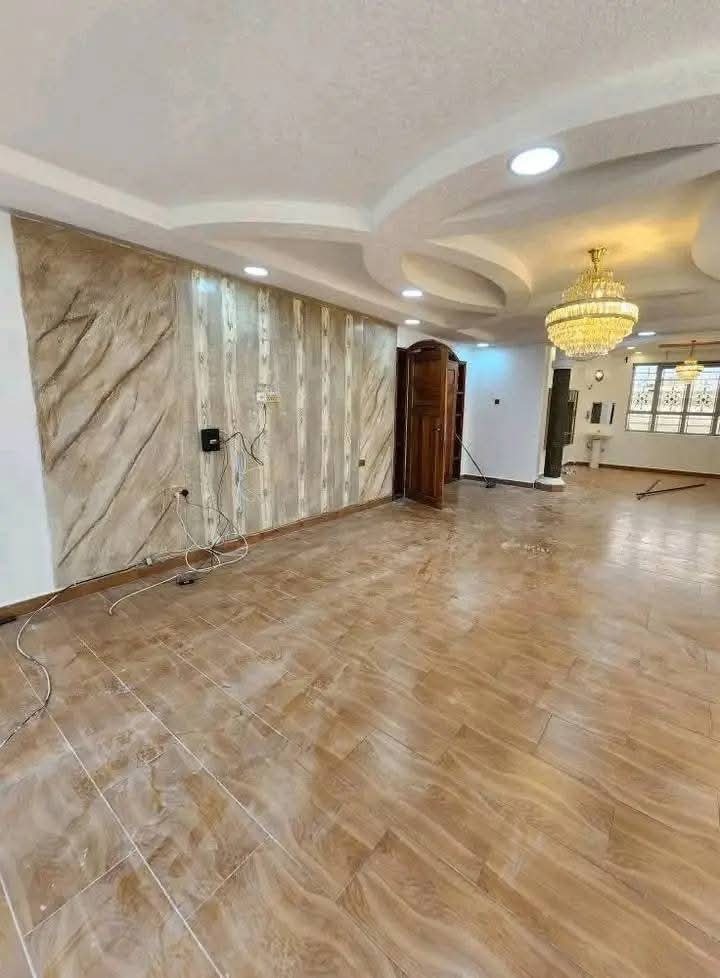 7 bedroom house for rent in utawala near rophine -110k