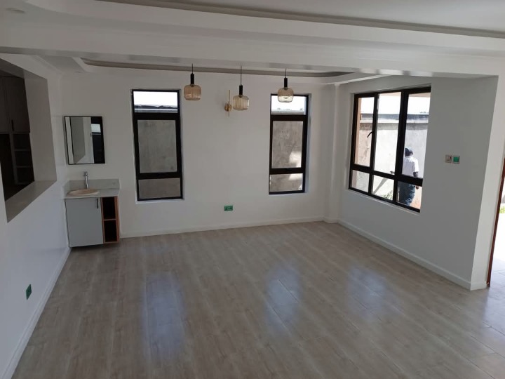 🏡 4 Bedroom All En-Suite + DSQ For Sale – 37 Rinnovo Residence,   💰
