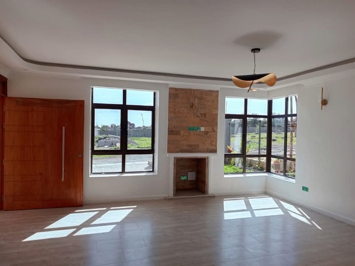 🏡 4 Bedroom All En-Suite + DSQ For Sale – 37 Rinnovo Residence,   💰