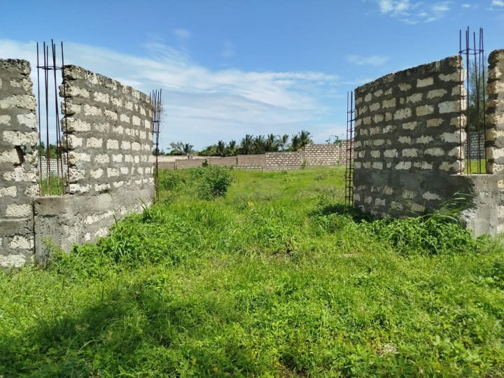 1/2 acre plot for sale in Malindi - mikikenda residence-5.5m