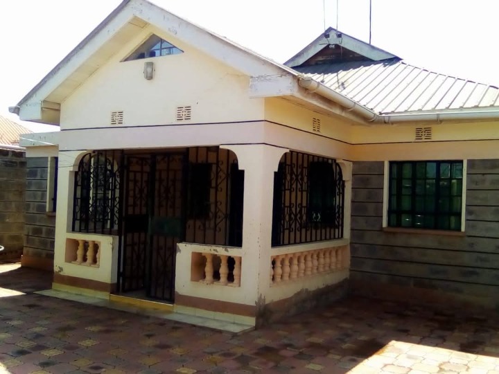 🏡 THIKA LANDLESS SALAMA | 3-Bedroom Bungalow with DSQ – For Rent @ Ksh 30K / For Sale @ Ksh 6.5M
