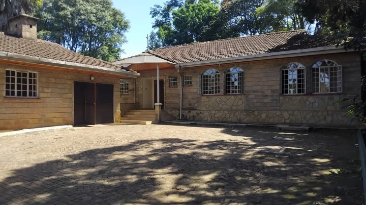 🏠 To Let – Elegant 4-Bedroom Home + Guest Bungalow in New Kitisuru