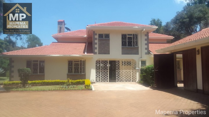 4 Bedroom House with 2 DSQs for Rent – Karen