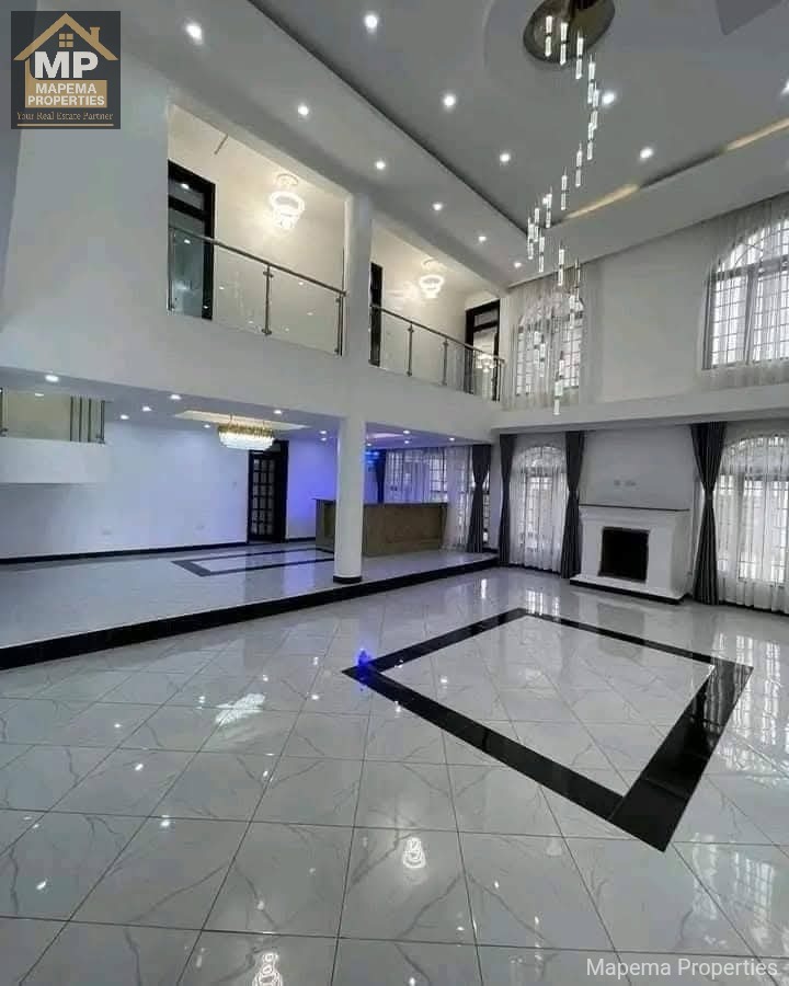 7 Bedroom Villa for sale- Karen