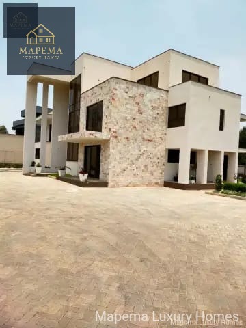 House for sale at Bogani road, Karen, Nairobi, Kenya